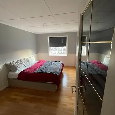 Romslig I Sandviken Lejlighed *