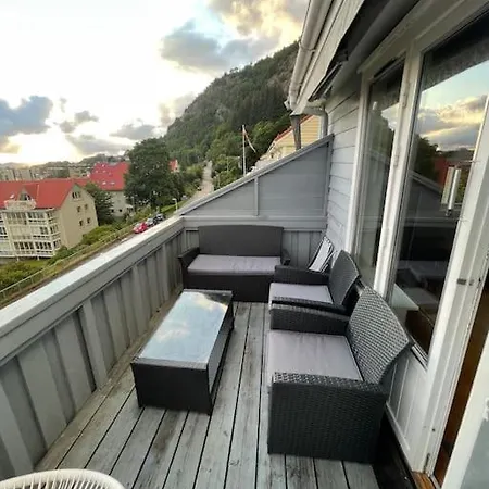 Romslig I Sandviken Берген