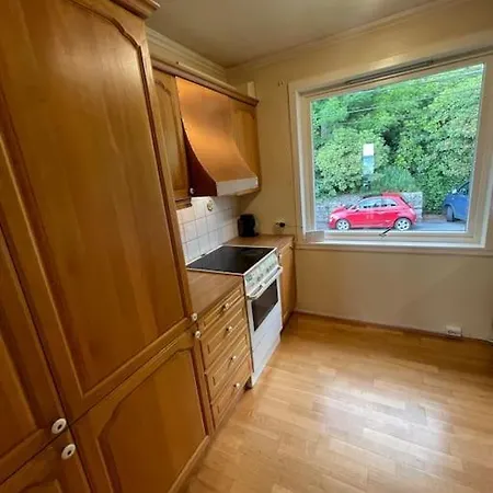 Romslig I Sandviken Appartement