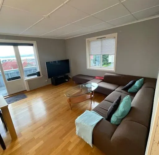 Romslig I Sandviken Appartement *