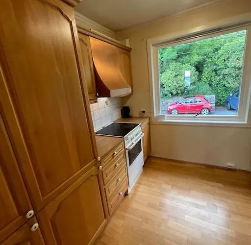 Romslig I Sandviken Appartement